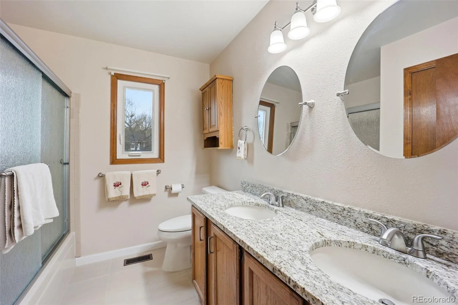 9342 Cornell Circle Littleton CO 80130 | MLS #REC2373555 08062026204947 1600 24