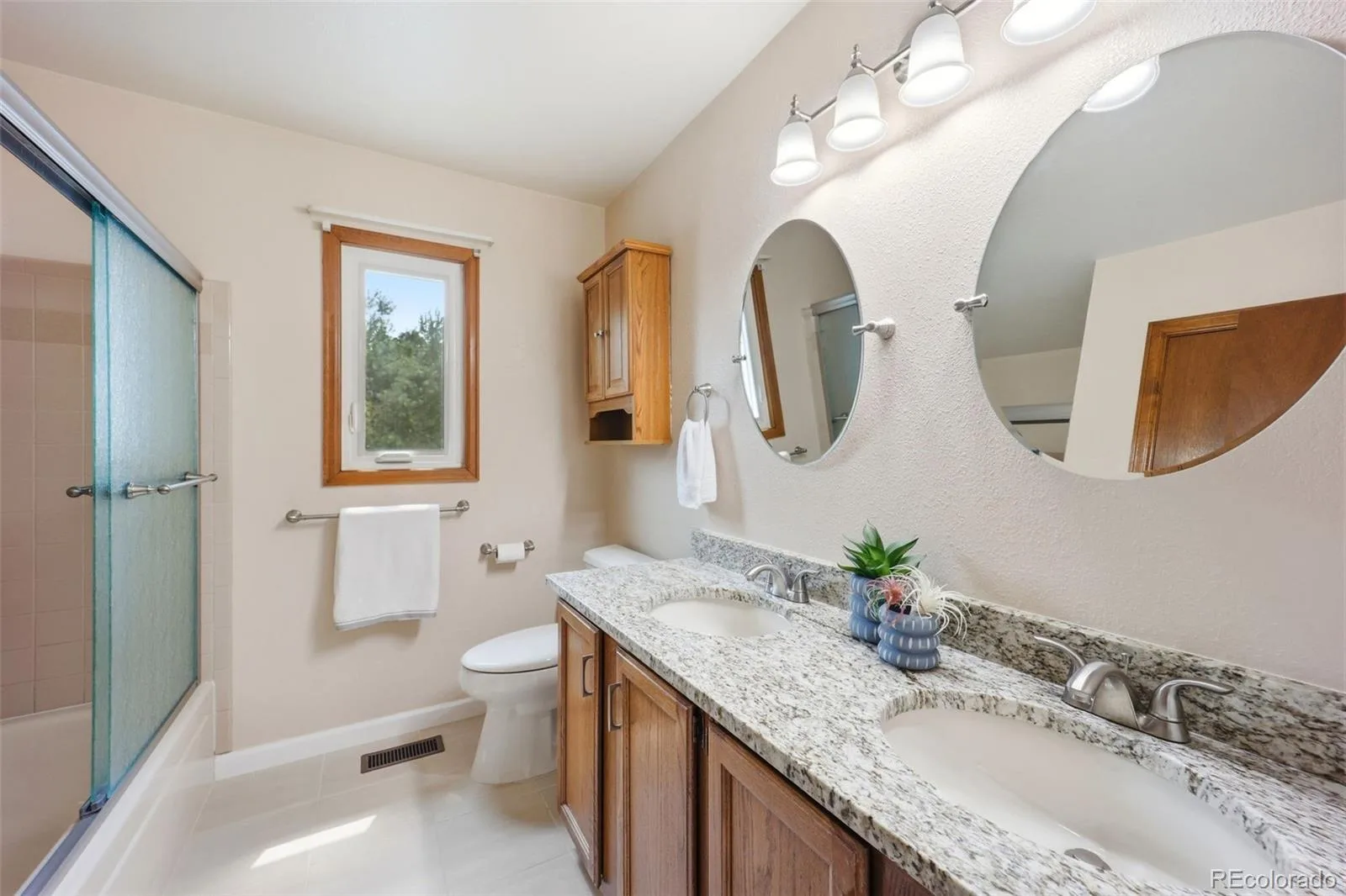 9342 Cornell Circle Littleton CO 80130 | MLS #REC2373555 08062026204947 1600 25