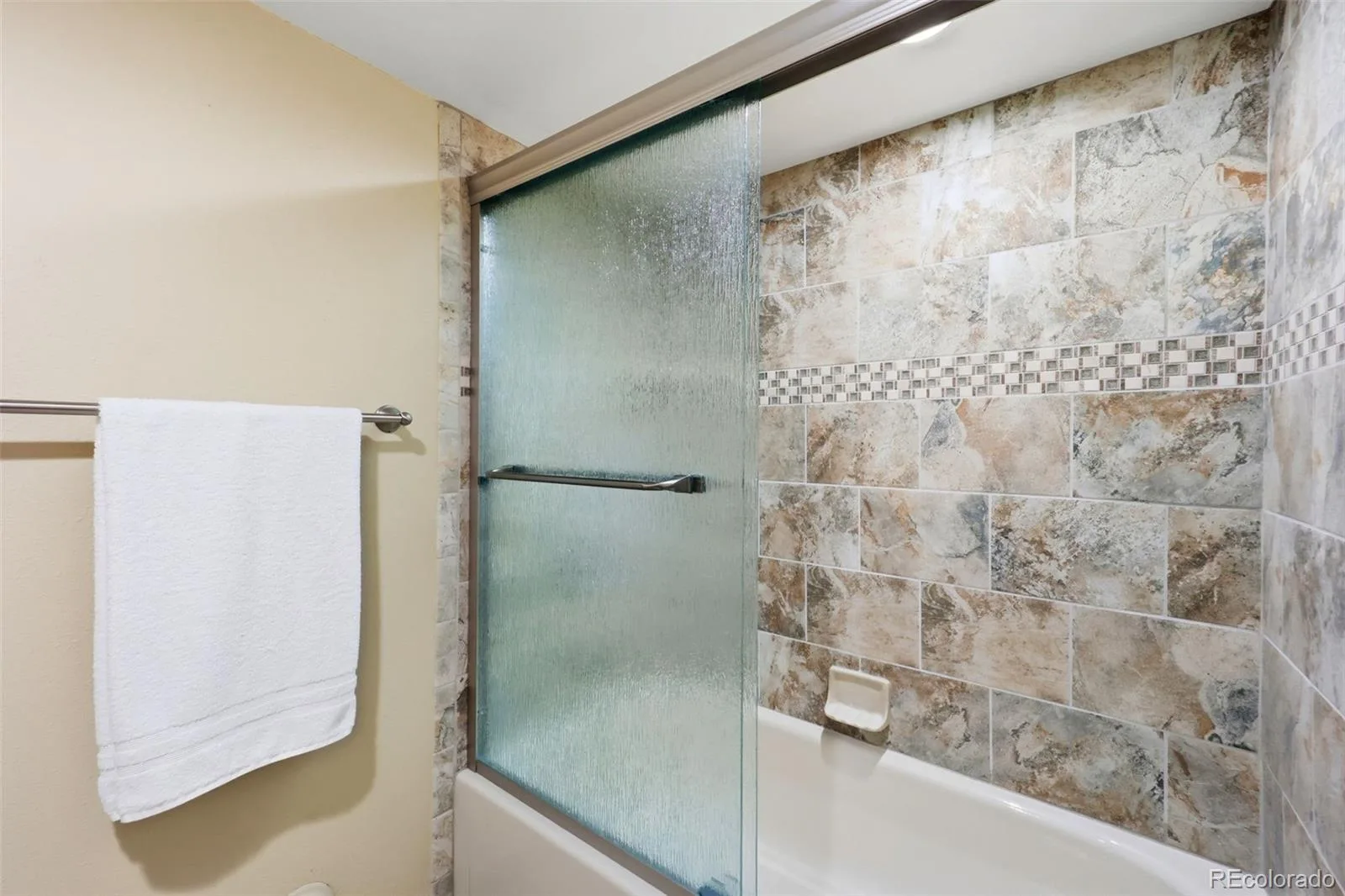 9342 Cornell Circle Littleton CO 80130 | MLS #REC2373555 08062026204947 1600 29