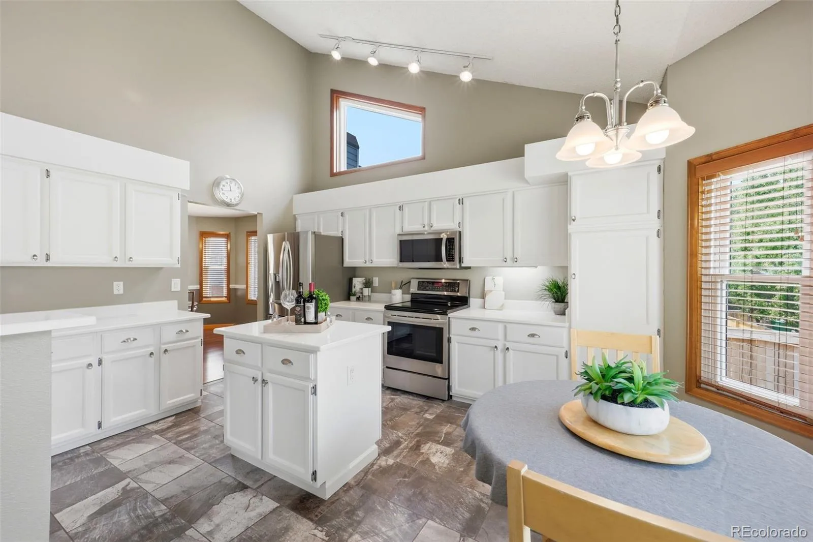 9342 Cornell Circle Littleton CO 80130 | MLS #REC2373555 08062026204947 1600 6