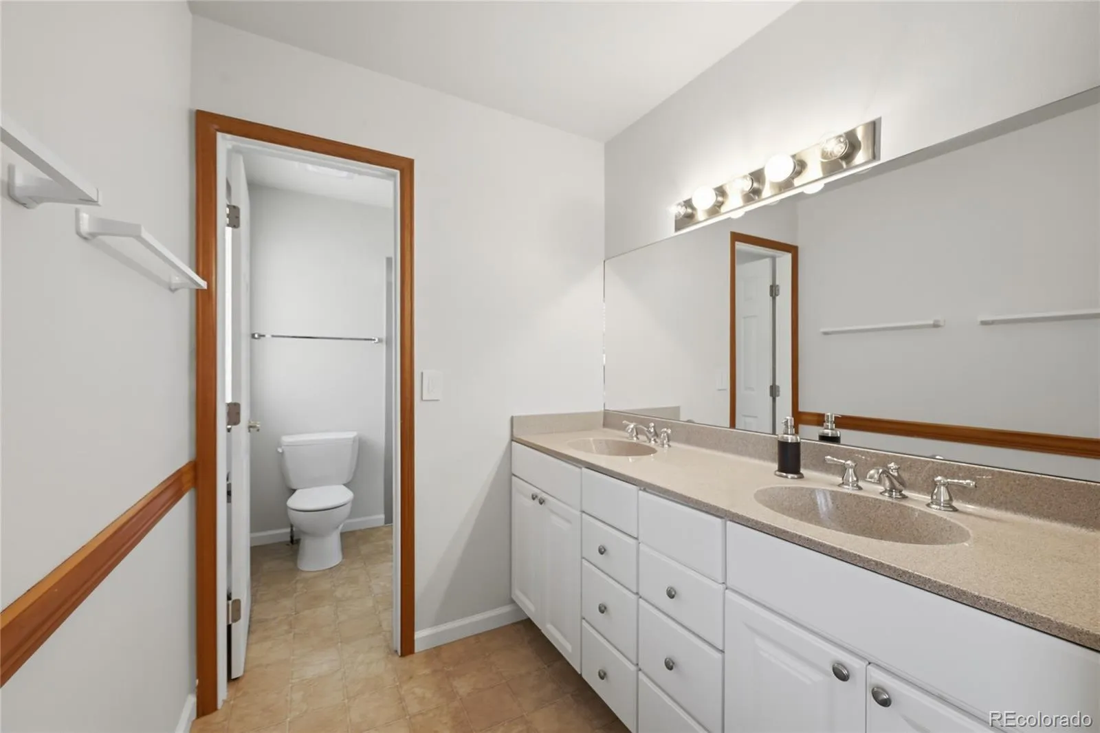 2688 S Macon Court Aurora CO 80014 MLS #REC2374199 05122026190006 1600 14