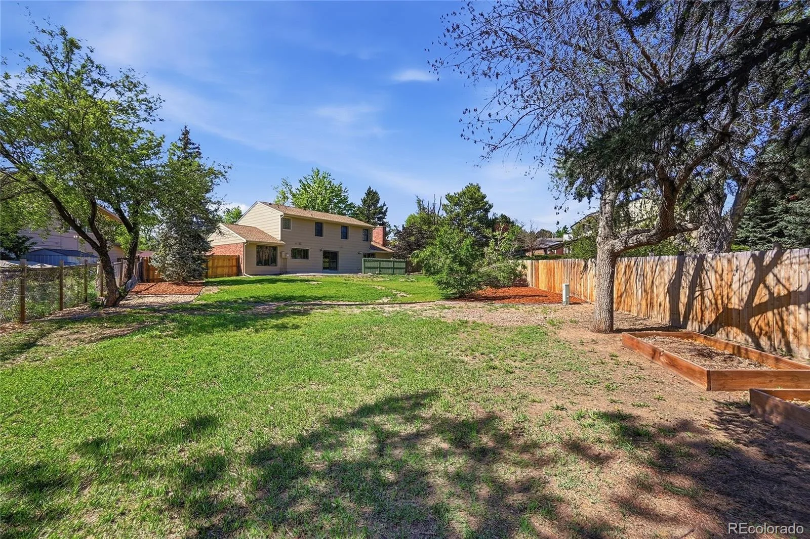 2688 S Macon Court Aurora CO 80014 MLS #REC2374199 05312026204848 1600 24