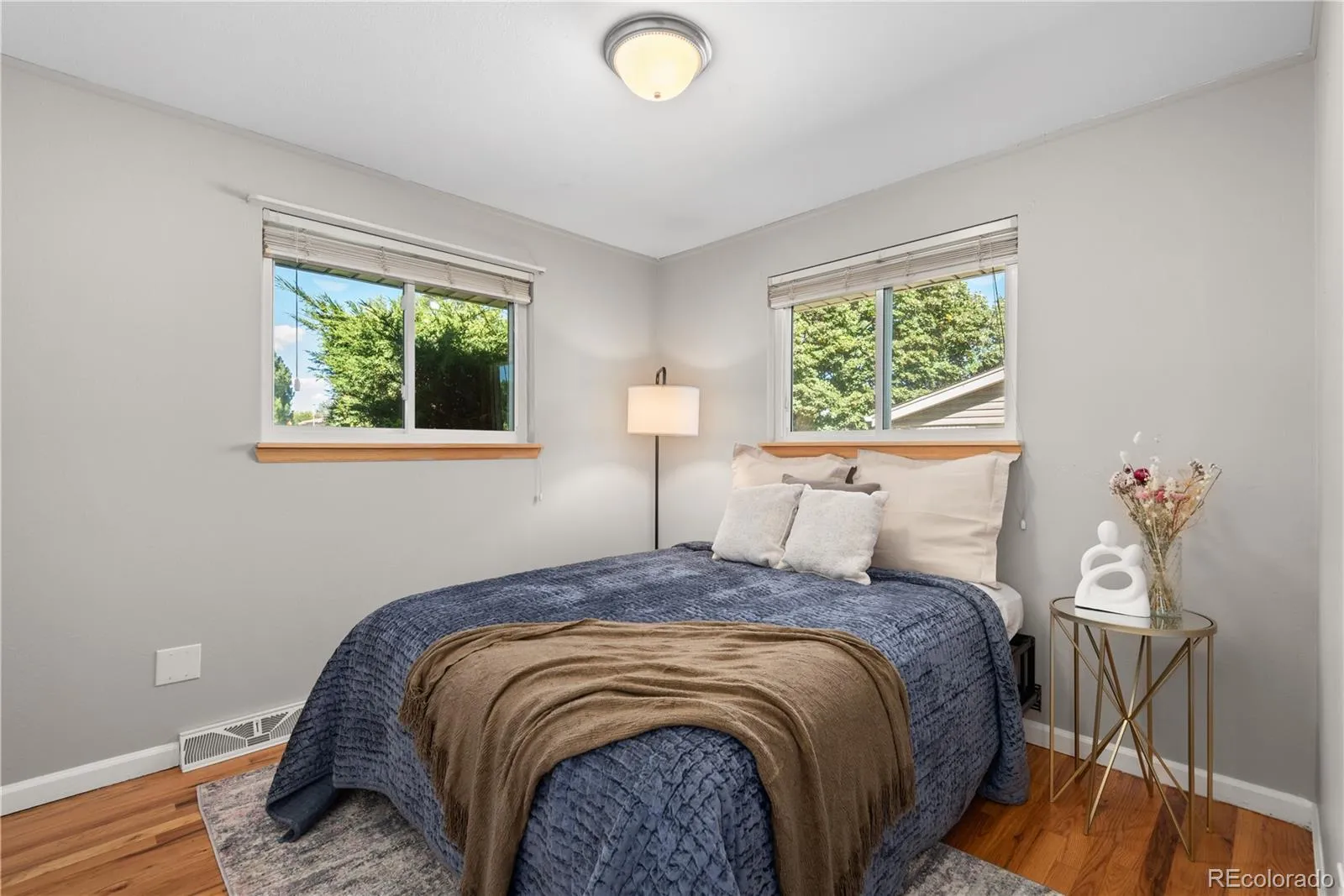 04042026160111 1600 10