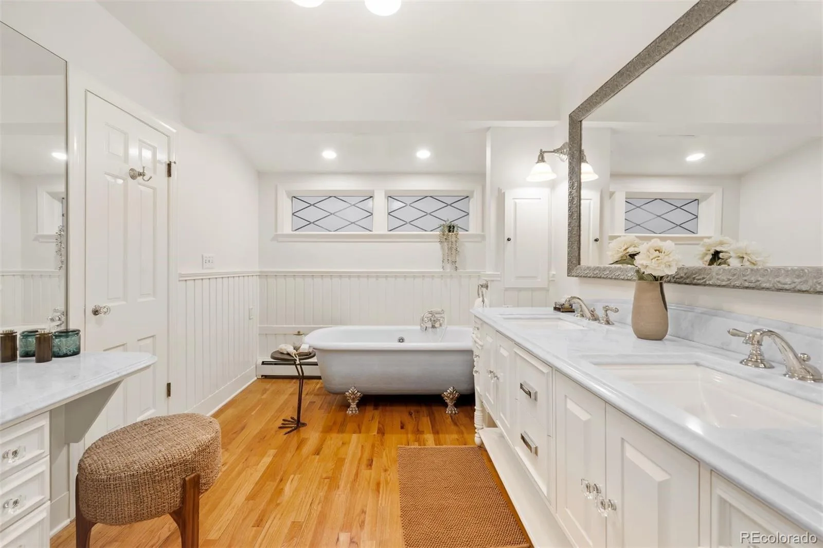 4501 E Ellsworth Avenue Denver CO 80246 MLS #REC2375798 06182026185126 1600 30