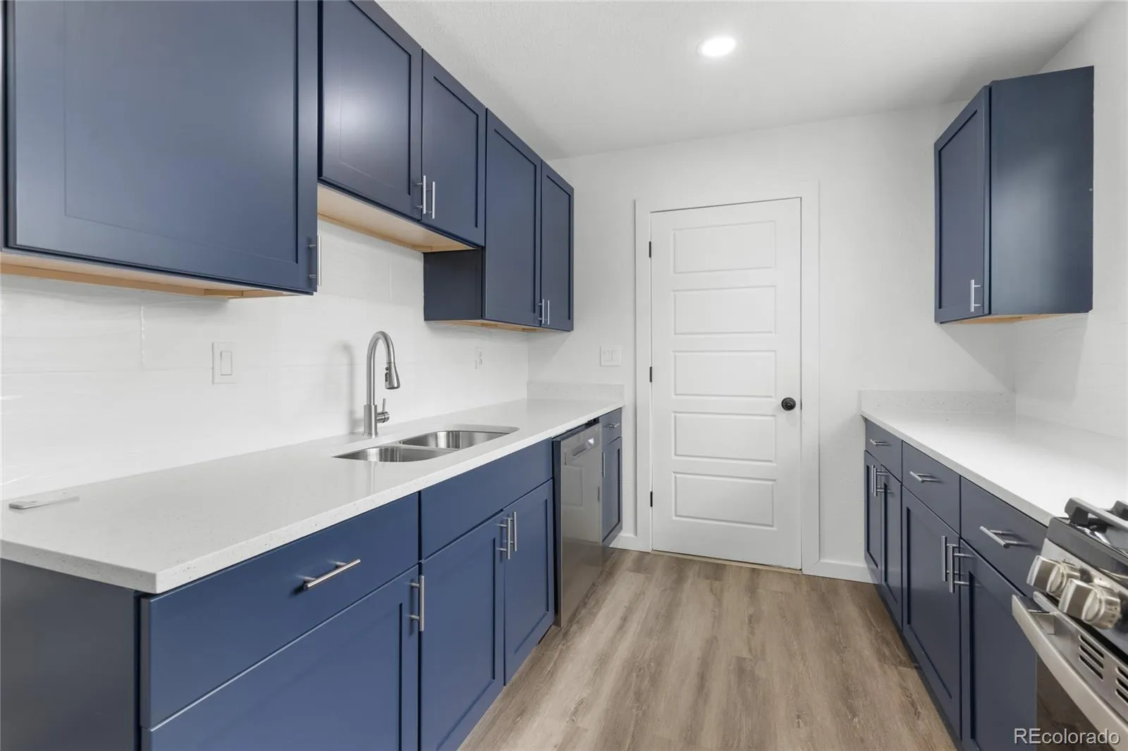 4950 Estes Court Arvada CO 80002 MLS #REC2376011 04242026225320 1600 18