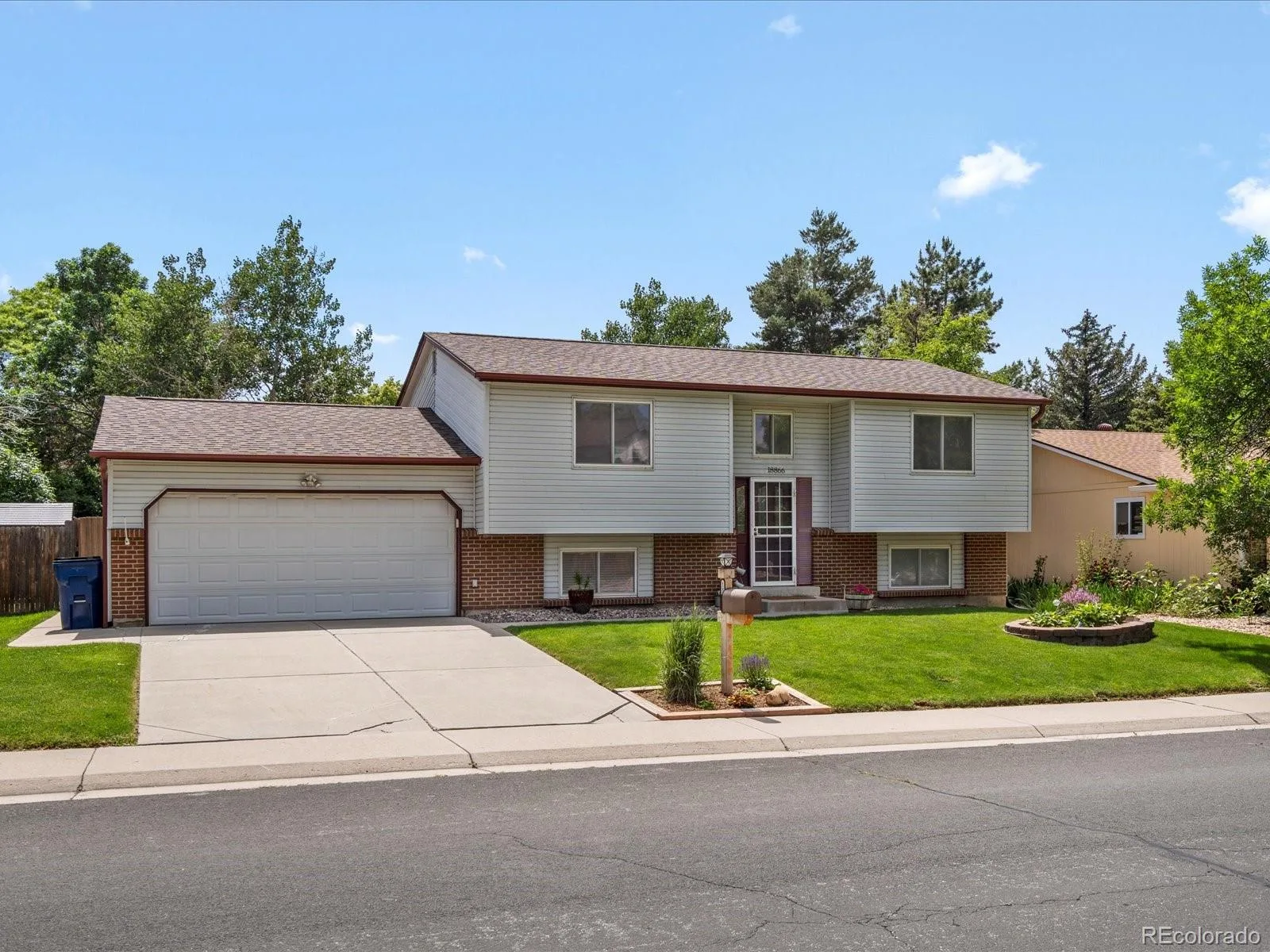 18866 E Napa Drive Aurora CO 80013 | MLS #REC2376584 08132026185511 1600 33