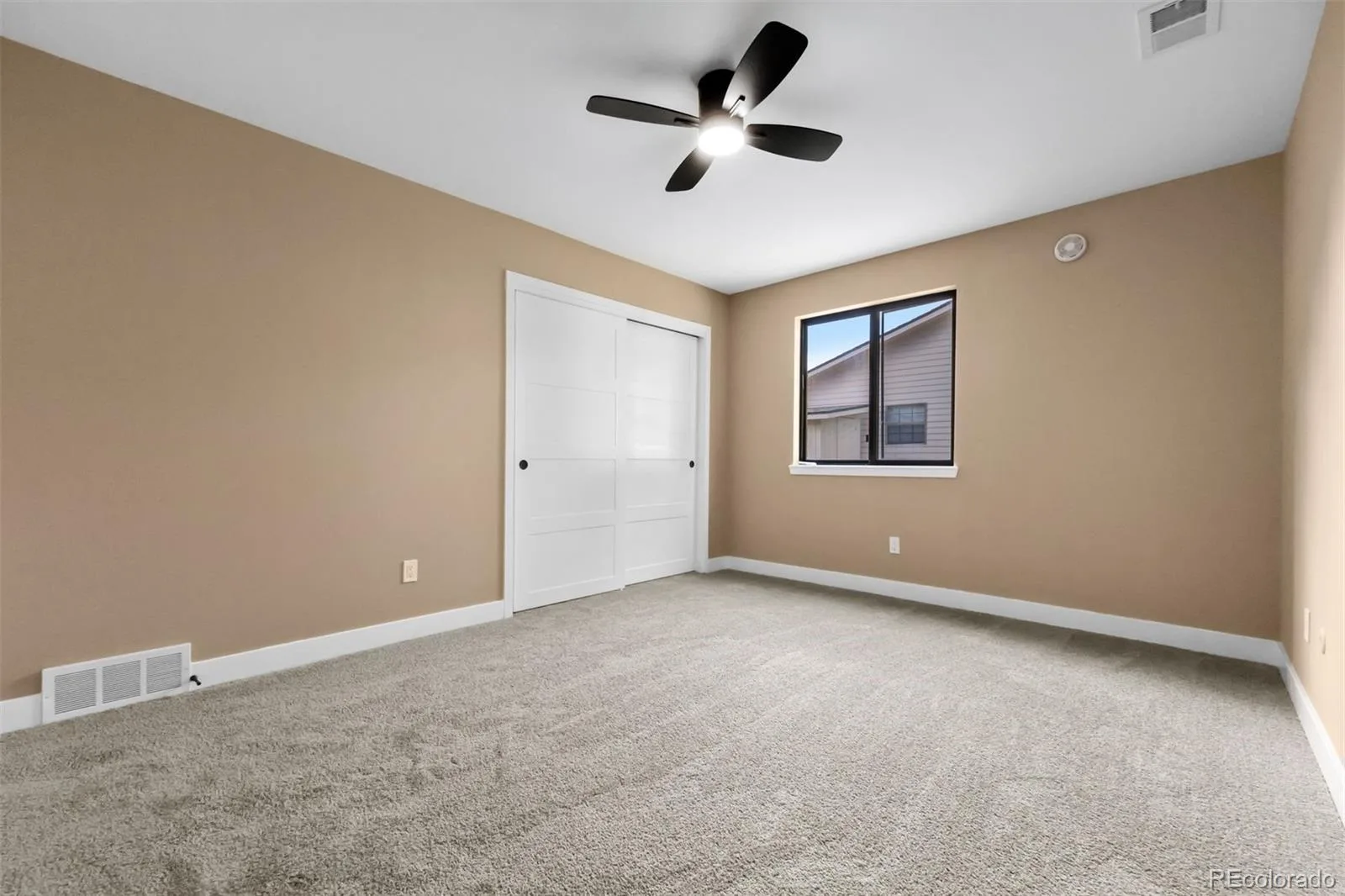 7351 S Marion Street Centennial CO 80122 MLS #REC2381377 06102026044240 1600 22