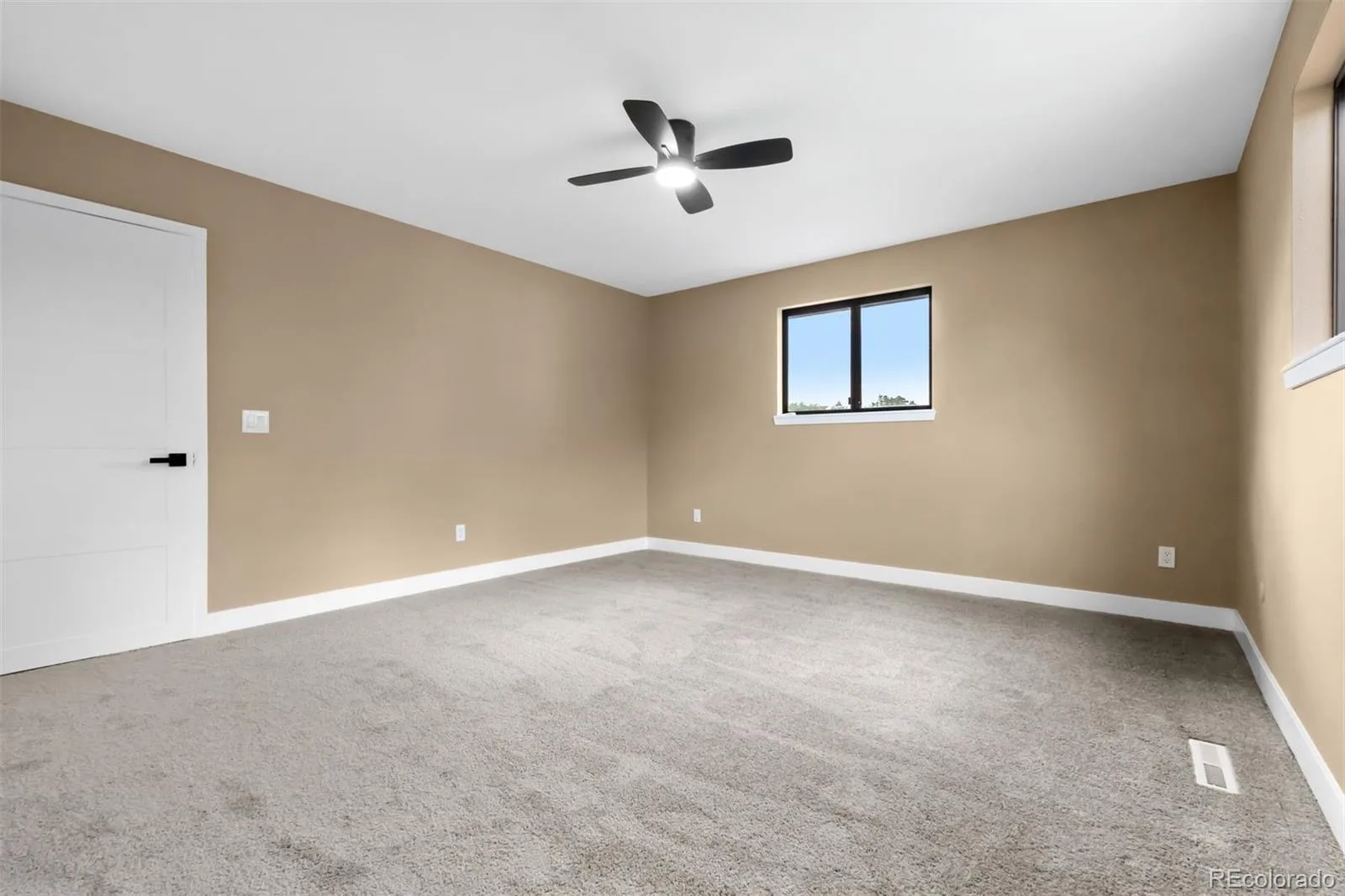 7351 S Marion Street Centennial CO 80122 MLS #REC2381377 06102026044240 1600 26