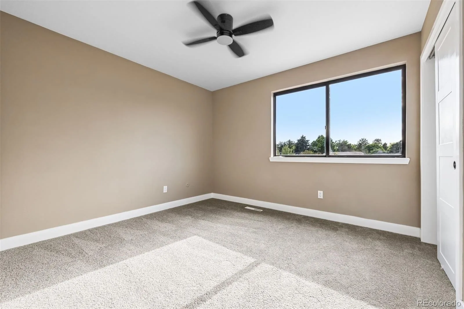 7351 S Marion Street Centennial CO 80122 MLS #REC2381377 06102026044240 1600 28