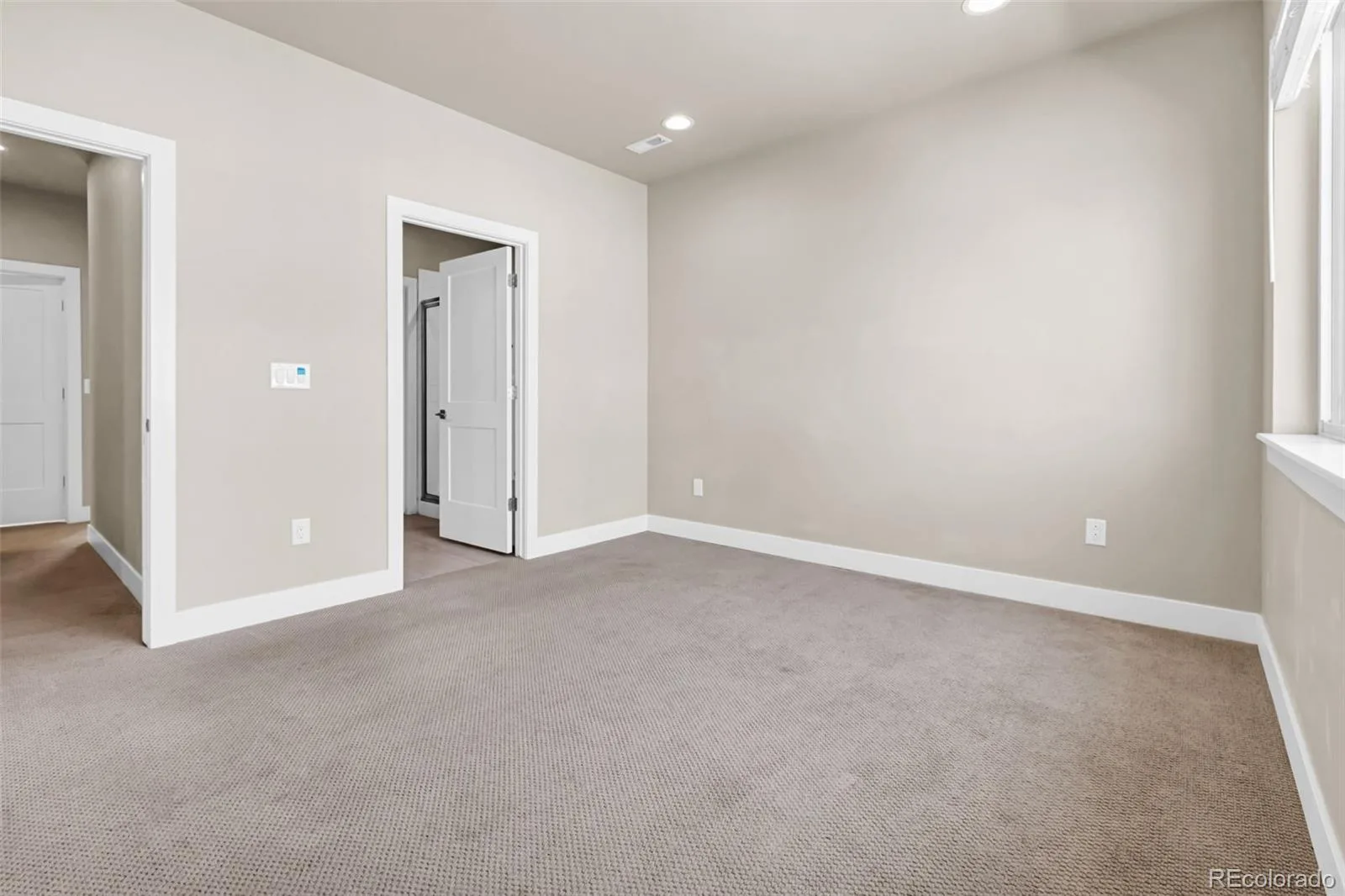 6741 S Tempe Court Aurora CO 80016 | MLS #REC2382661 08082026003028 1600 16