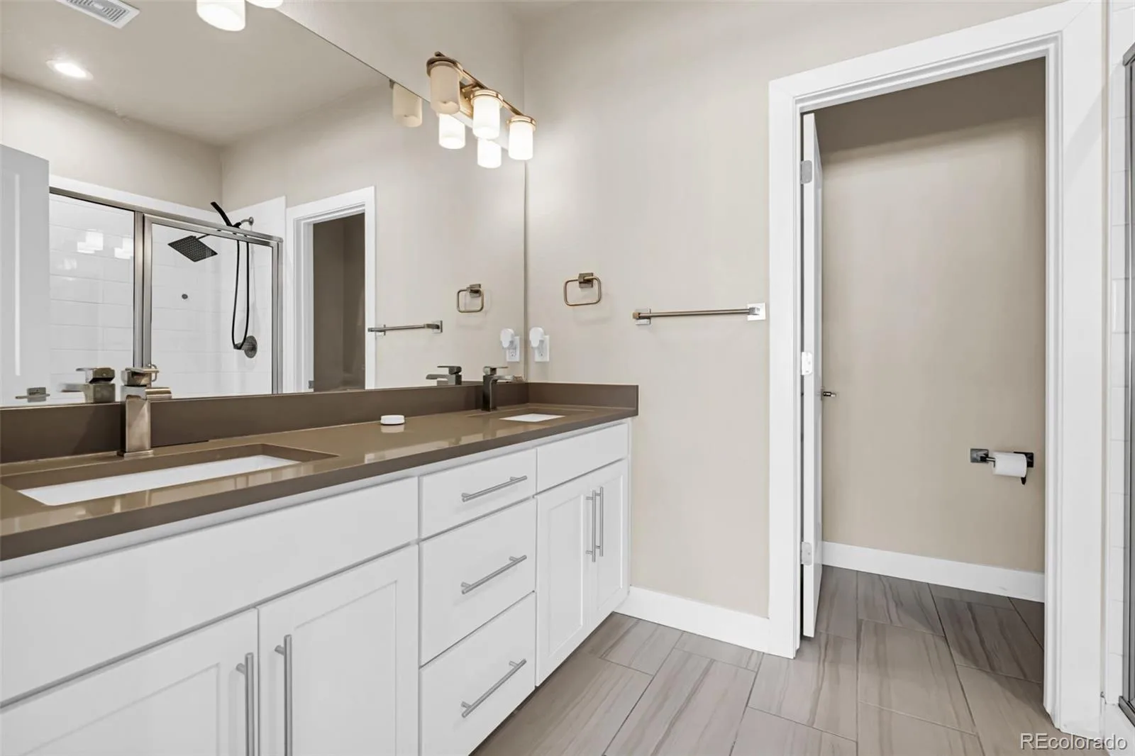 6741 S Tempe Court Aurora CO 80016 | MLS #REC2382661 08082026003028 1600 18