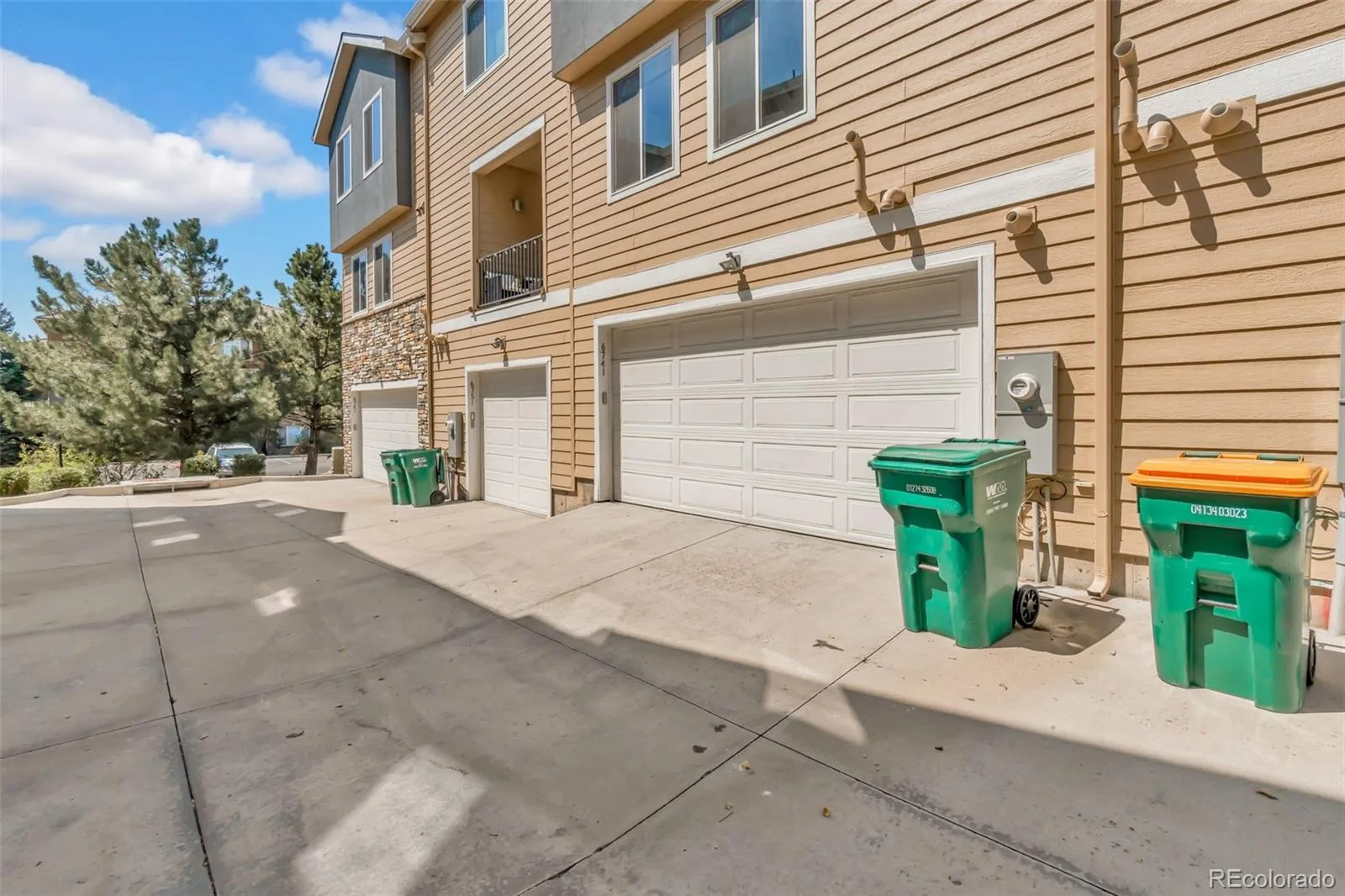 6741 S Tempe Court Aurora CO 80016 | MLS #REC2382661 08082026003028 1600 23