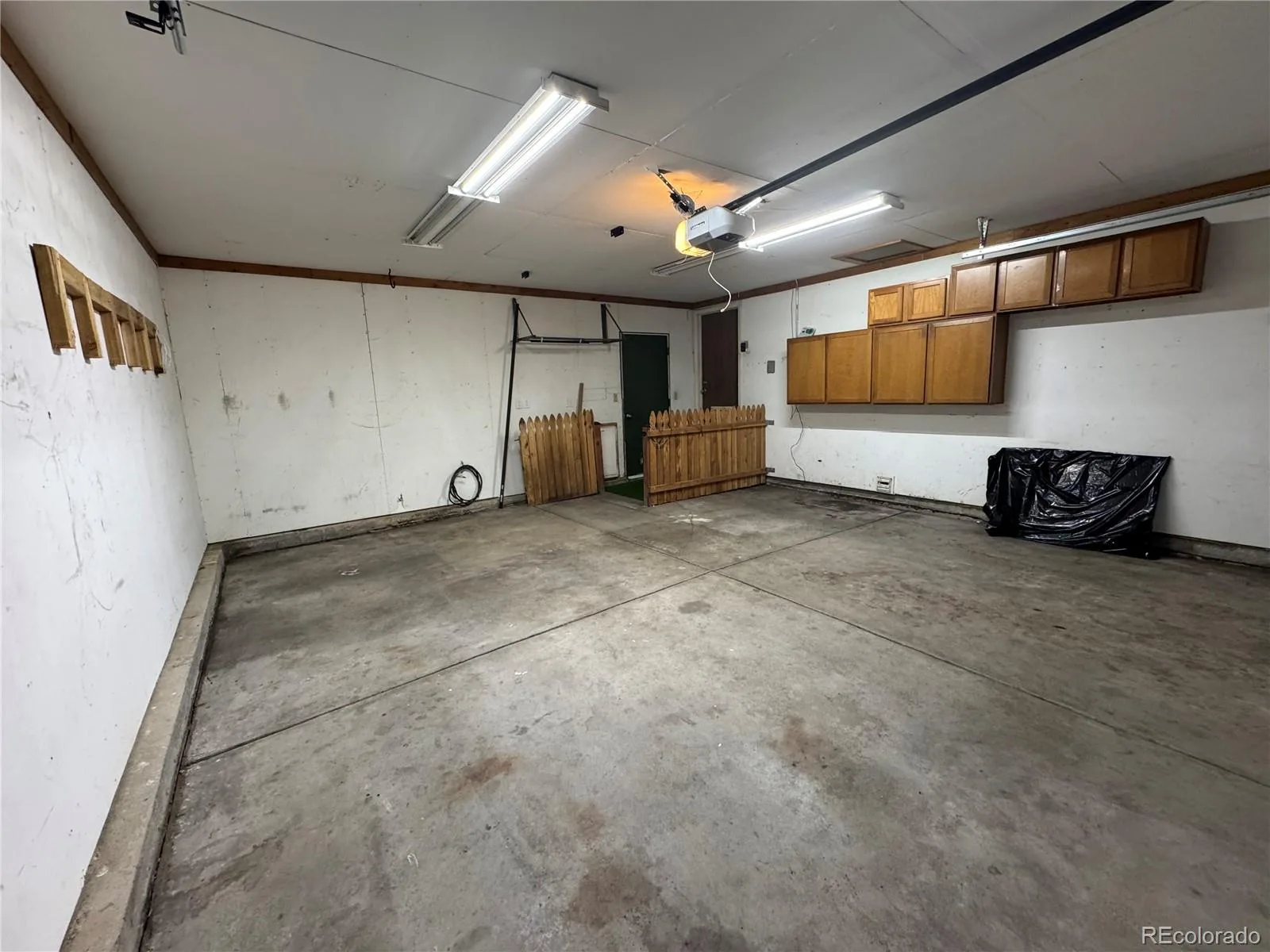 19727 E Oxford Drive Aurora CO 80013 | MLS #REC2383075 08272026232700 1600 25