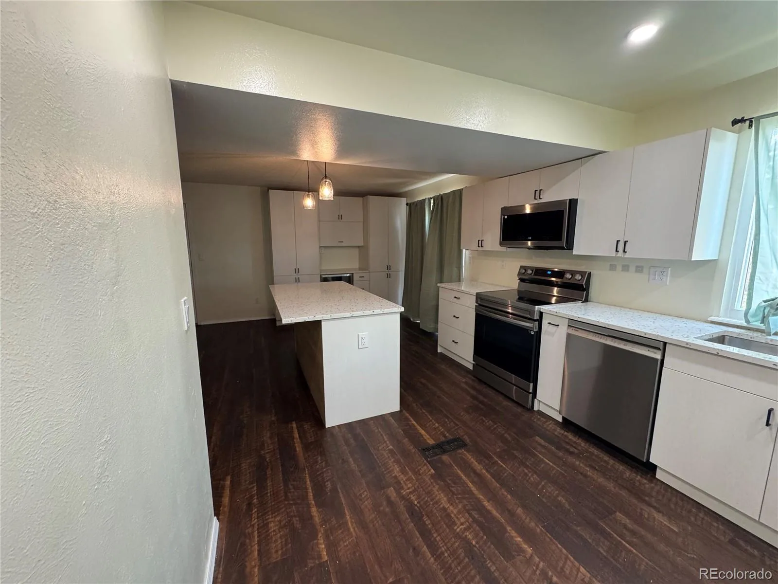 19727 E Oxford Drive Aurora CO 80013 | MLS #REC2383075 08272026232700 1600 4