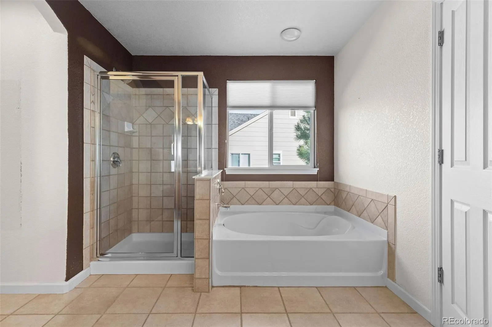 16879 E Caley Circle Aurora CO 80016 MLS #REC2383376 05162026050527 1600 21
