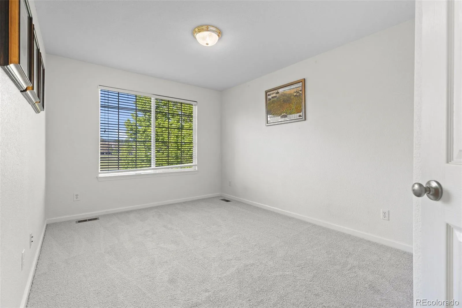 16879 E Caley Circle Aurora CO 80016 MLS #REC2383376 05162026050527 1600 24