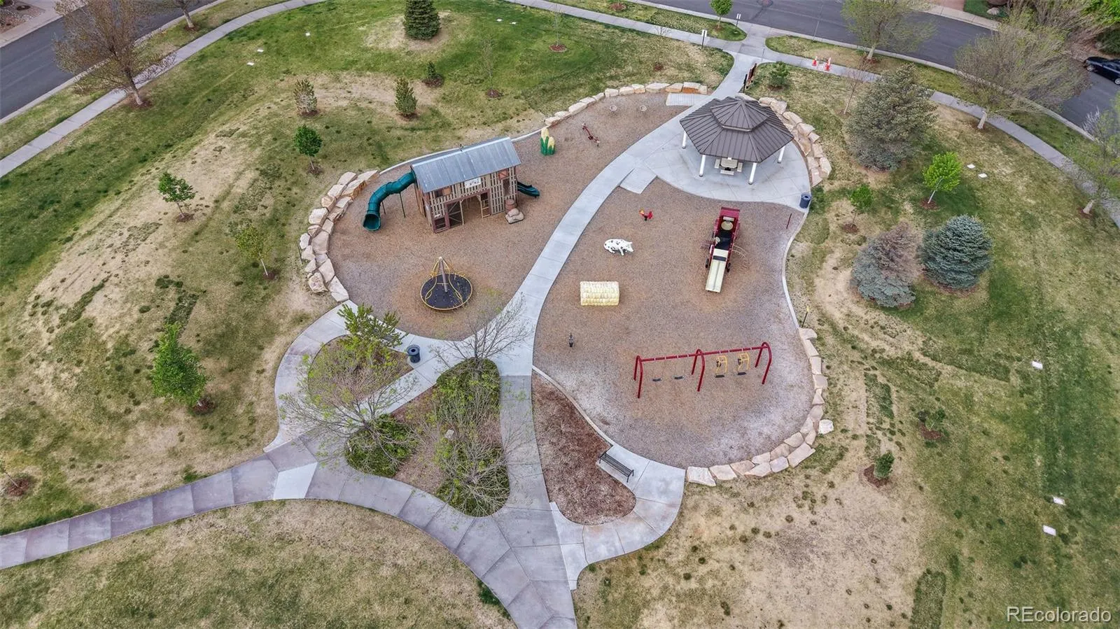 16879 E Caley Circle Aurora CO 80016 MLS #REC2383376 05162026050527 1600 35