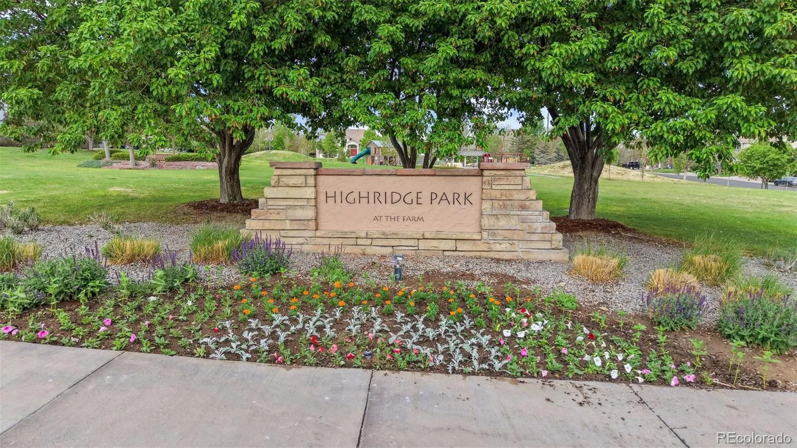 16879 E Caley Circle Aurora CO 80016 MLS #REC2383376 05162026050527 1600 36