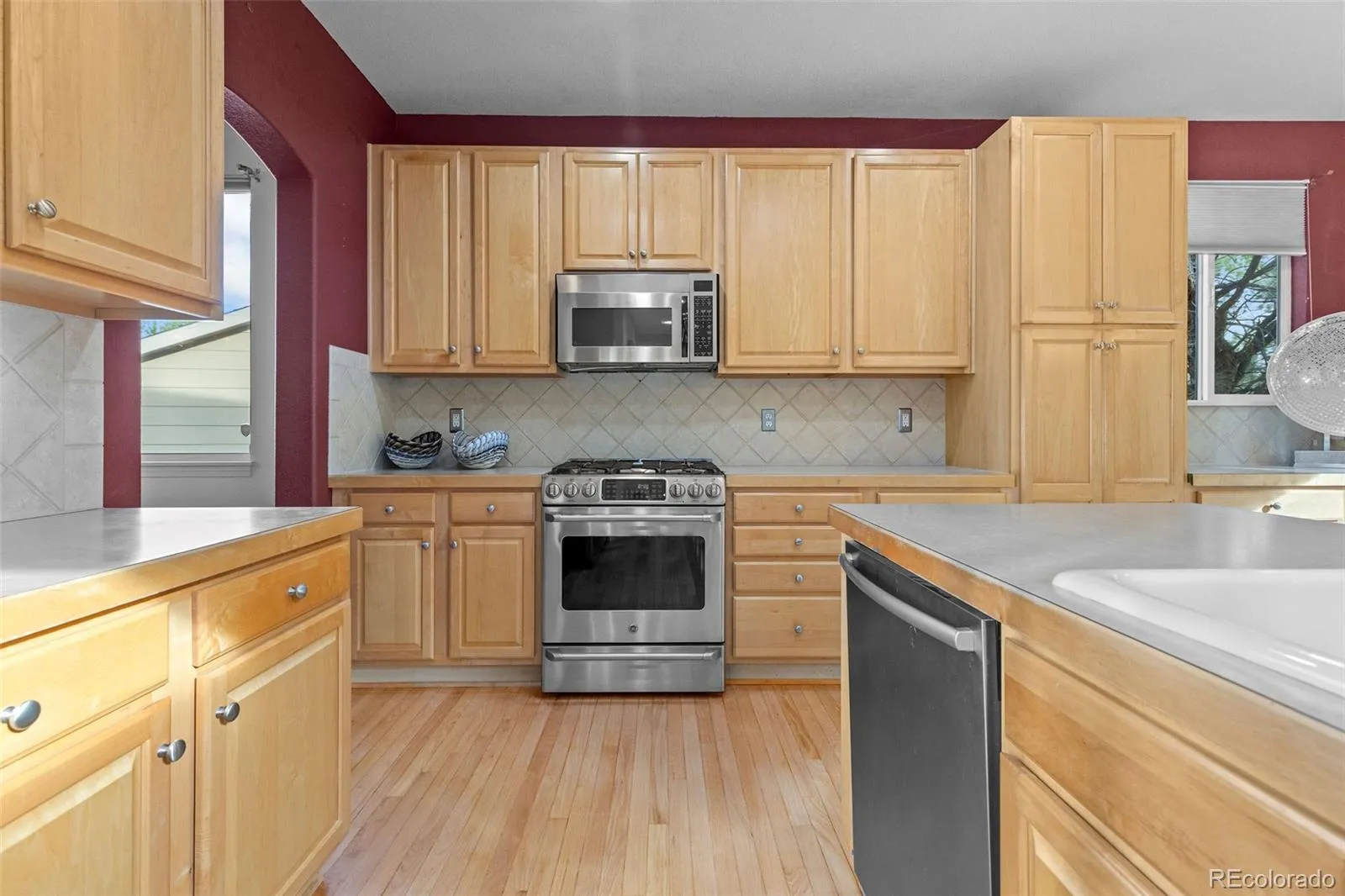 16879 E Caley Circle Aurora CO 80016 MLS #REC2383376 05162026050527 1600 4