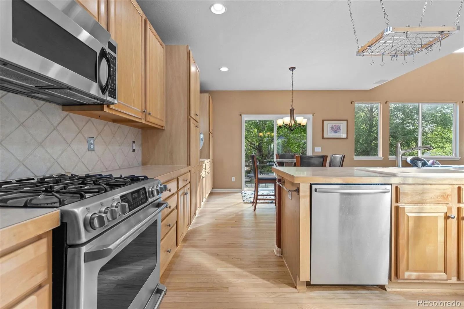 16879 E Caley Circle Aurora CO 80016 MLS #REC2383376 05162026050527 1600 6