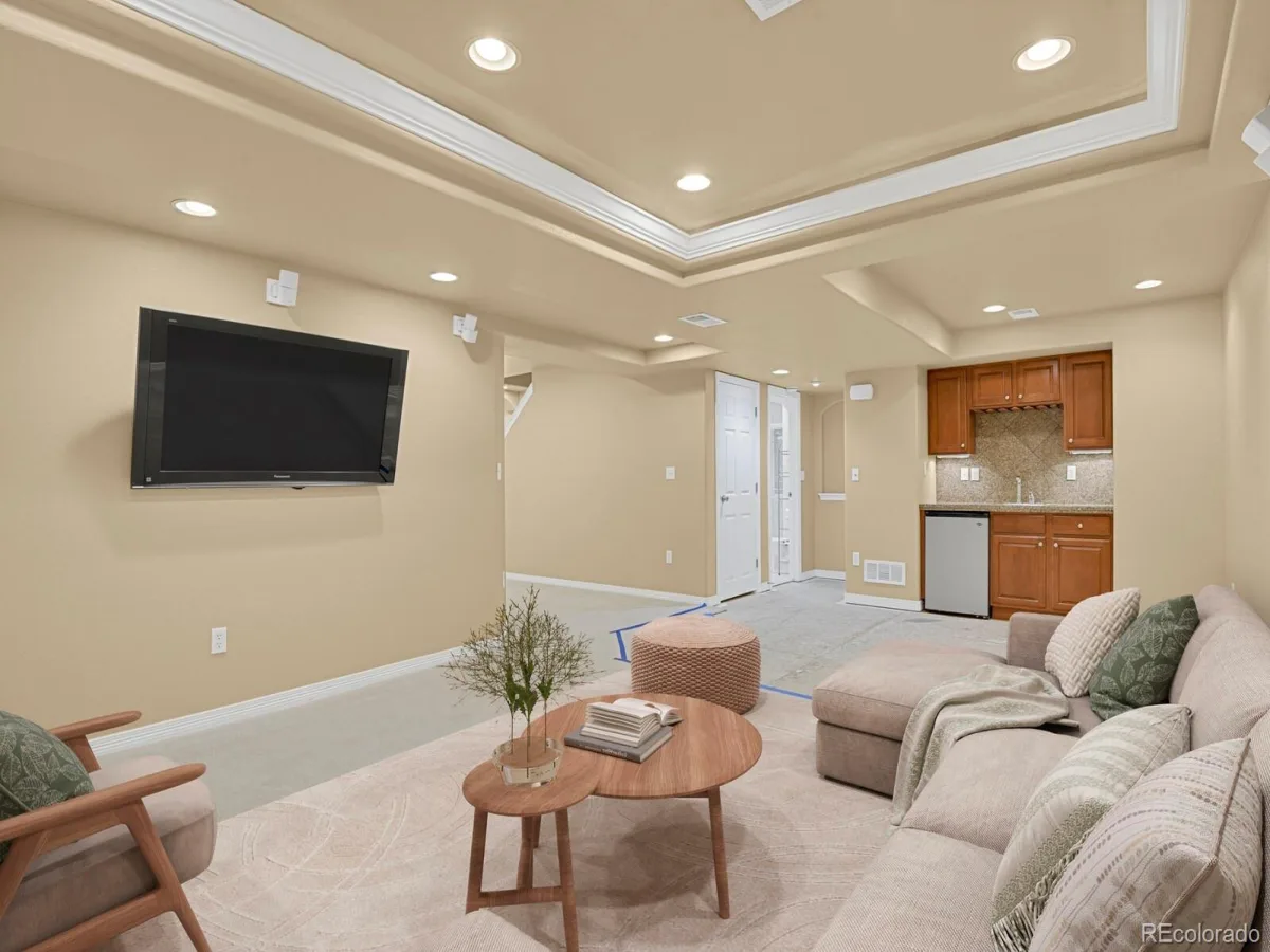 18129 E Caley Circle Aurora CO 80016 | MLS #REC2383813 09262026162041 1200 33