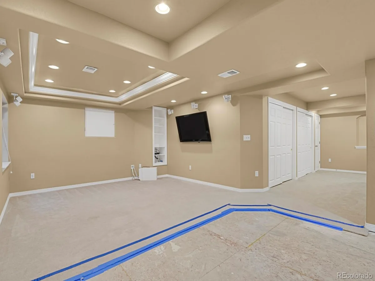 18129 E Caley Circle Aurora CO 80016 | MLS #REC2383813 09262026162041 1200 35