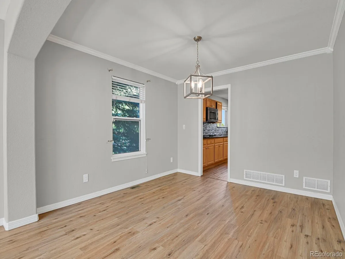 18129 E Caley Circle Aurora CO 80016 | MLS #REC2383813 09262026162041 1200 7