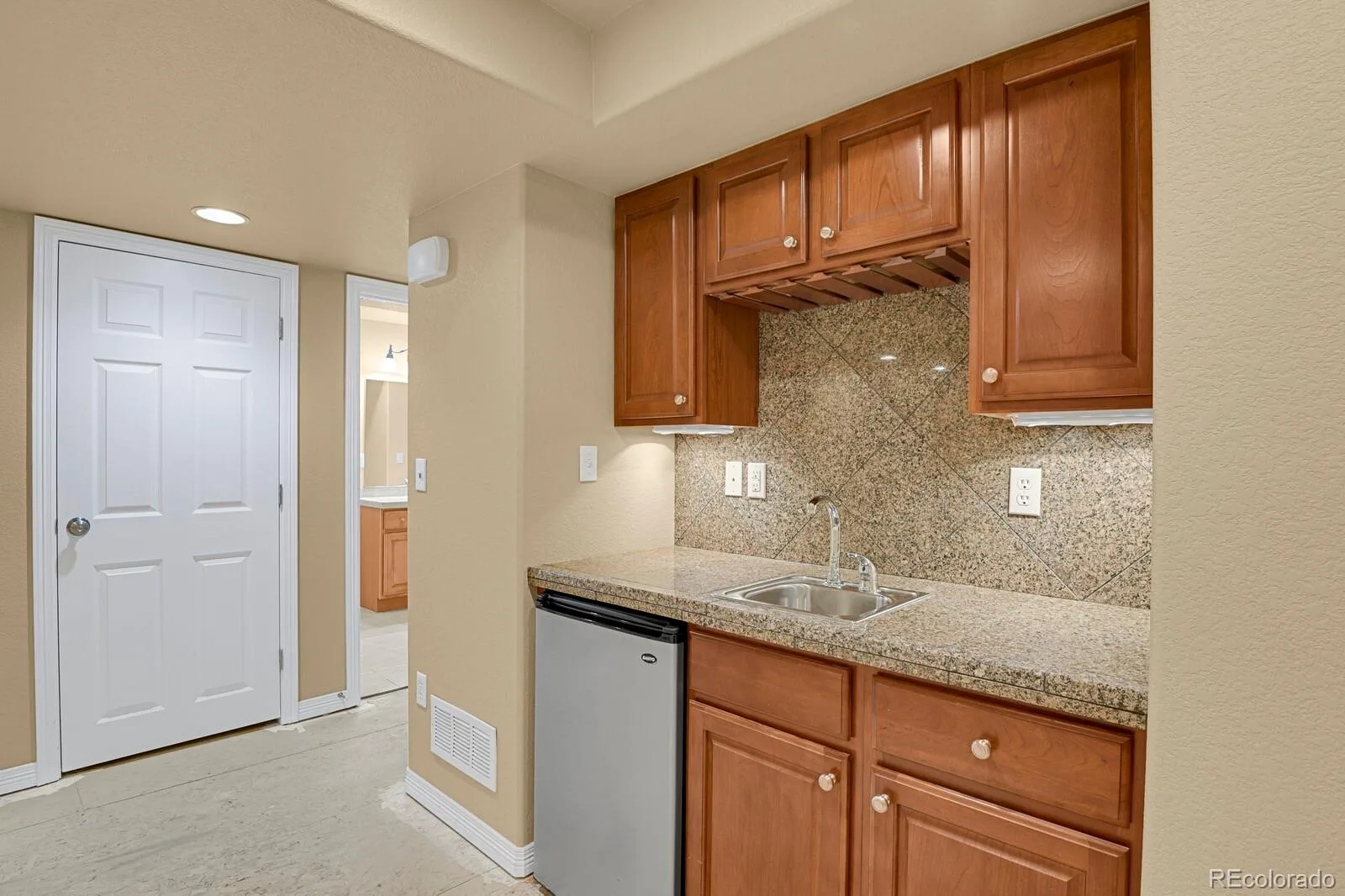18129 E Caley Circle Aurora CO 80016 | MLS #REC2383813 09262026162041 1600 34