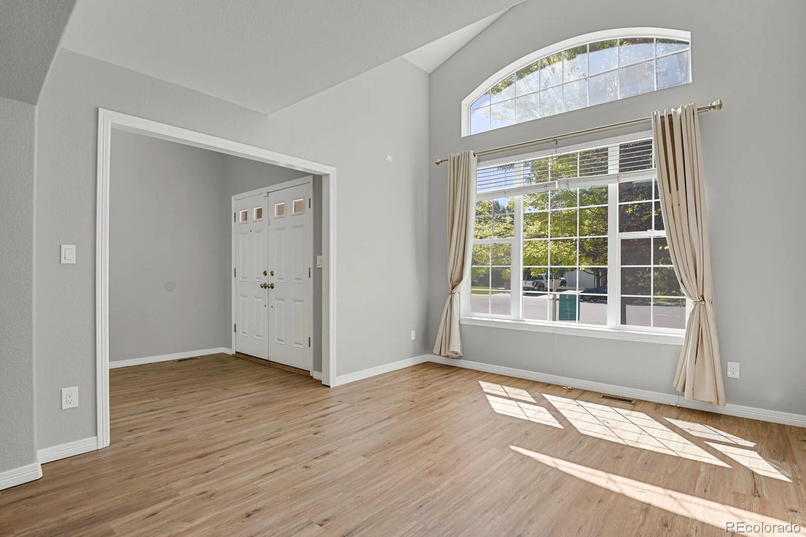 18129 E Caley Circle Aurora CO 80016 | MLS #REC2383813 09262026162041 1600 6