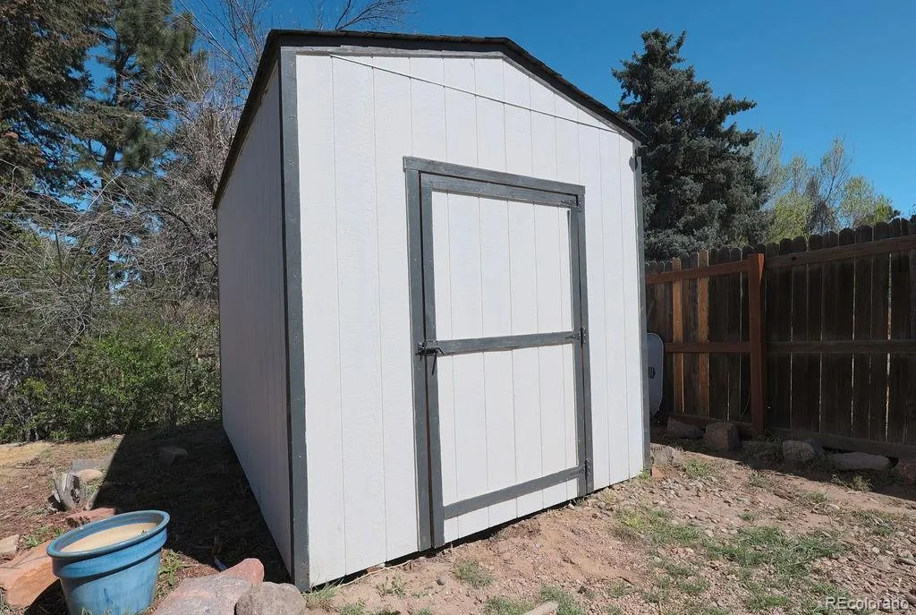 11349 E Bails Place Aurora CO 80012 MLS #REC2385008 05122026190011 1024 23