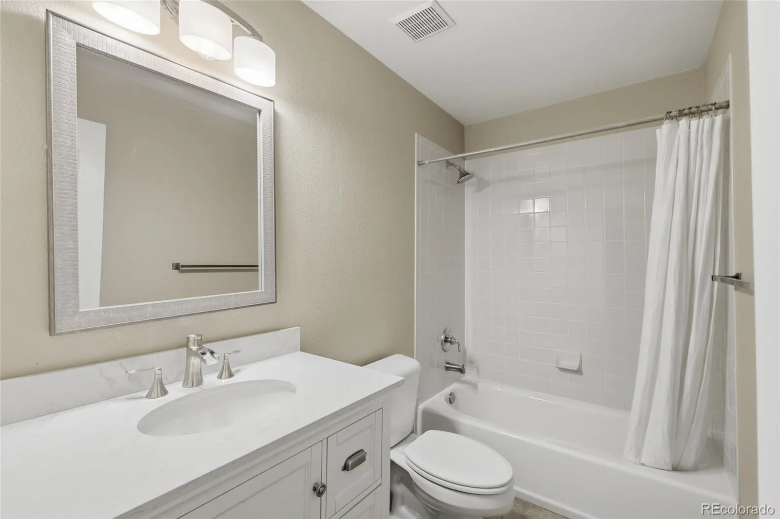 6476 Serengeti Circle Lone Tree CO 80124 | MLS #REC2386287 07272026195705 1600 35
