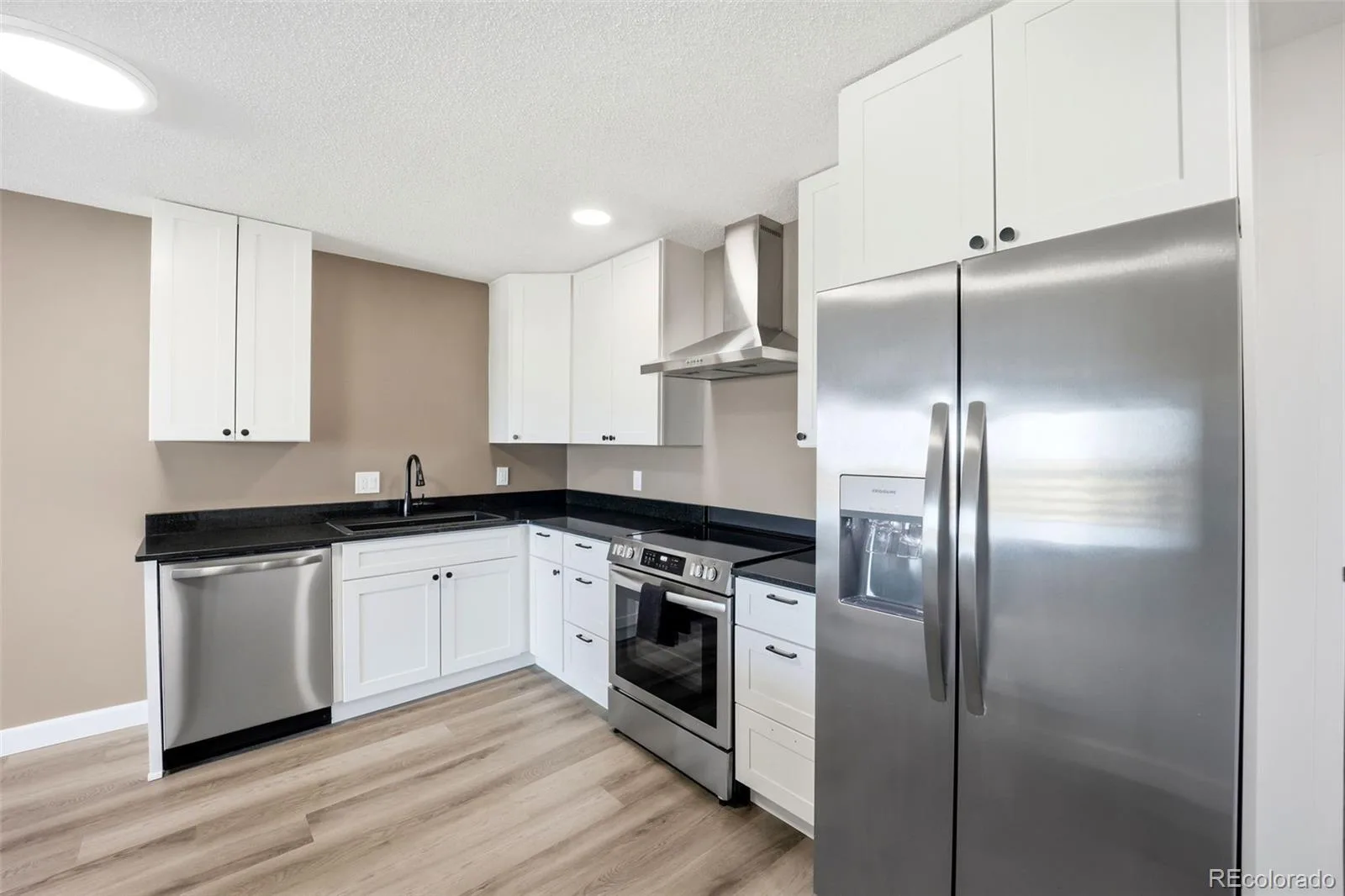 9335 E Center Avenue #10C Denver CO 80247 | MLS #REC2388356 08292026040223 1600 6