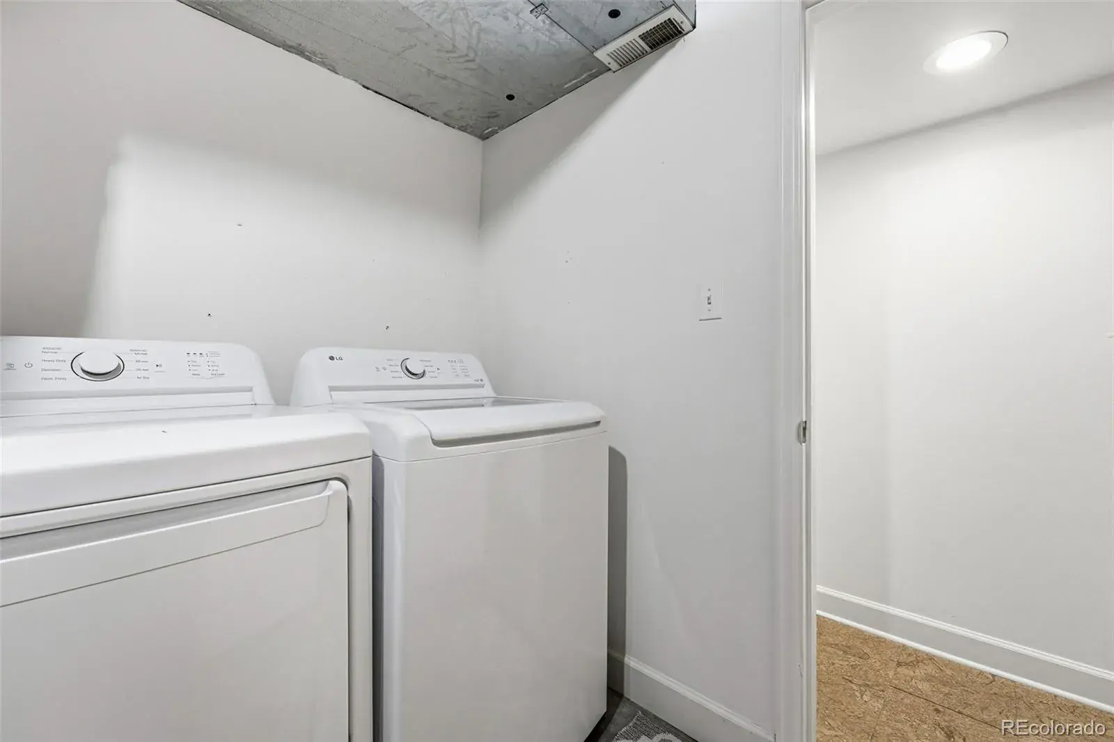 03042026172142 1600 25