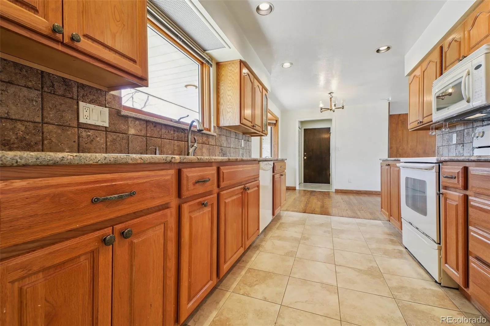 04032026220233 1600 10