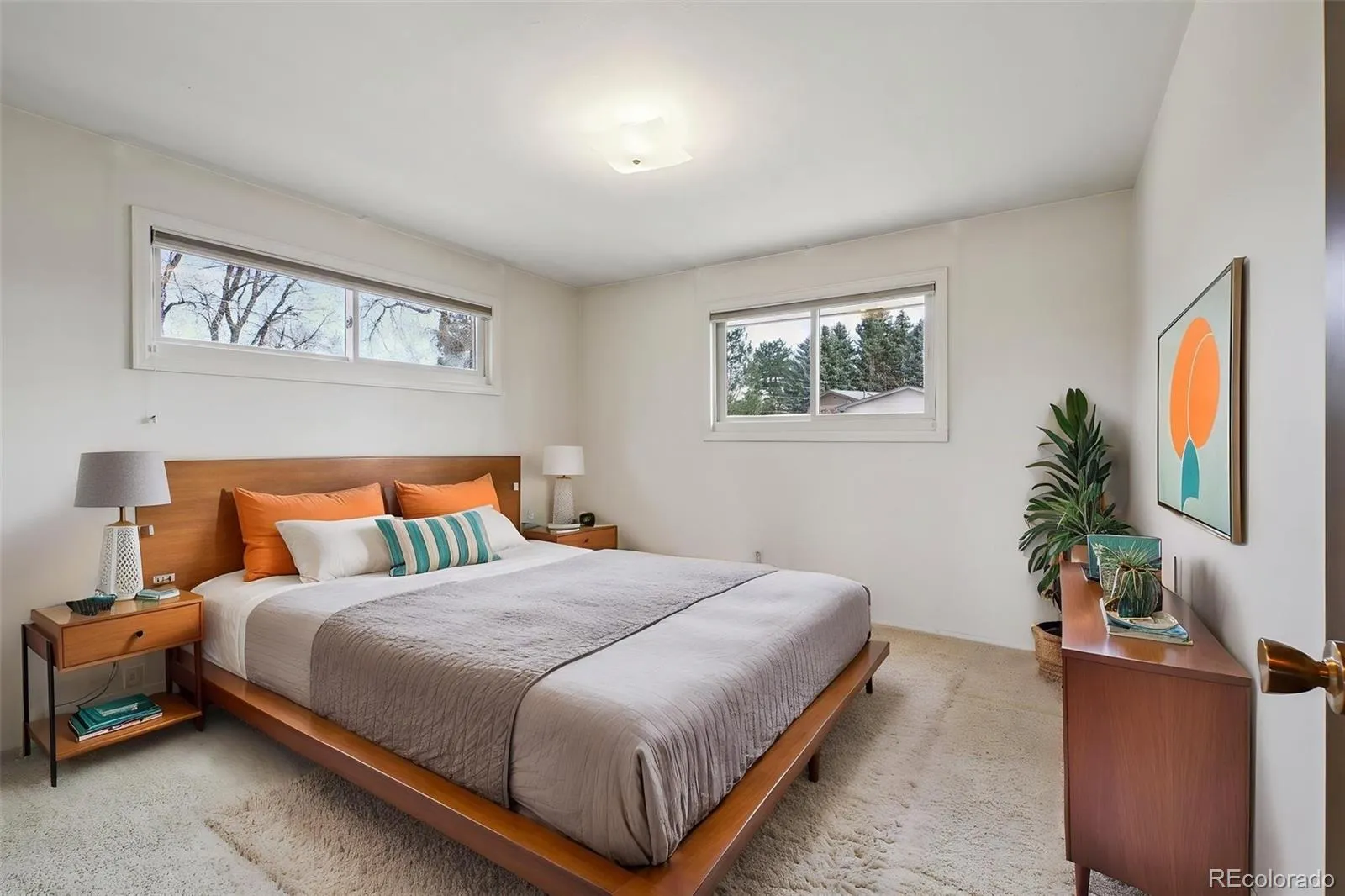 04032026220233 1600 16