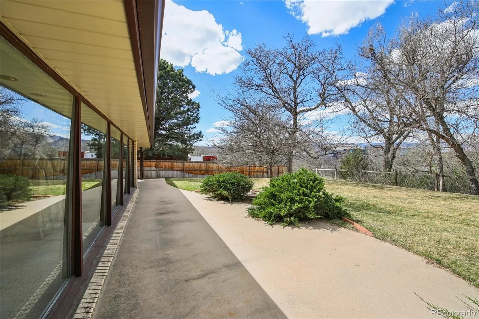 04032026220233 1600 21