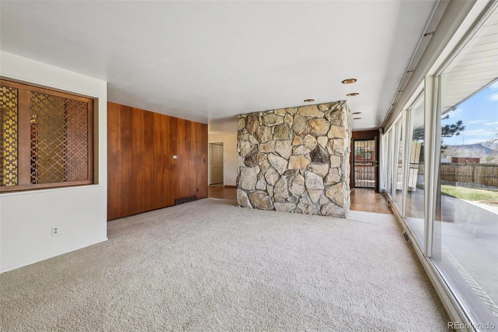 04032026220233 1600 6