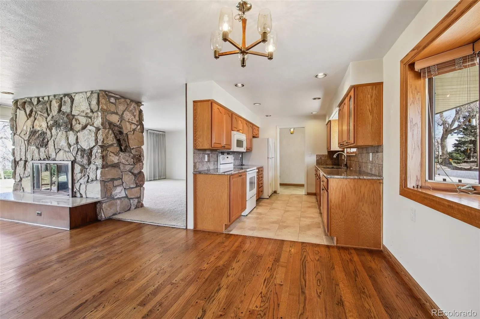 04032026220233 1600 8