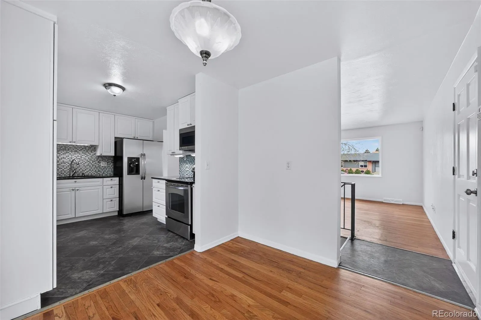 04032026180518 1600 12