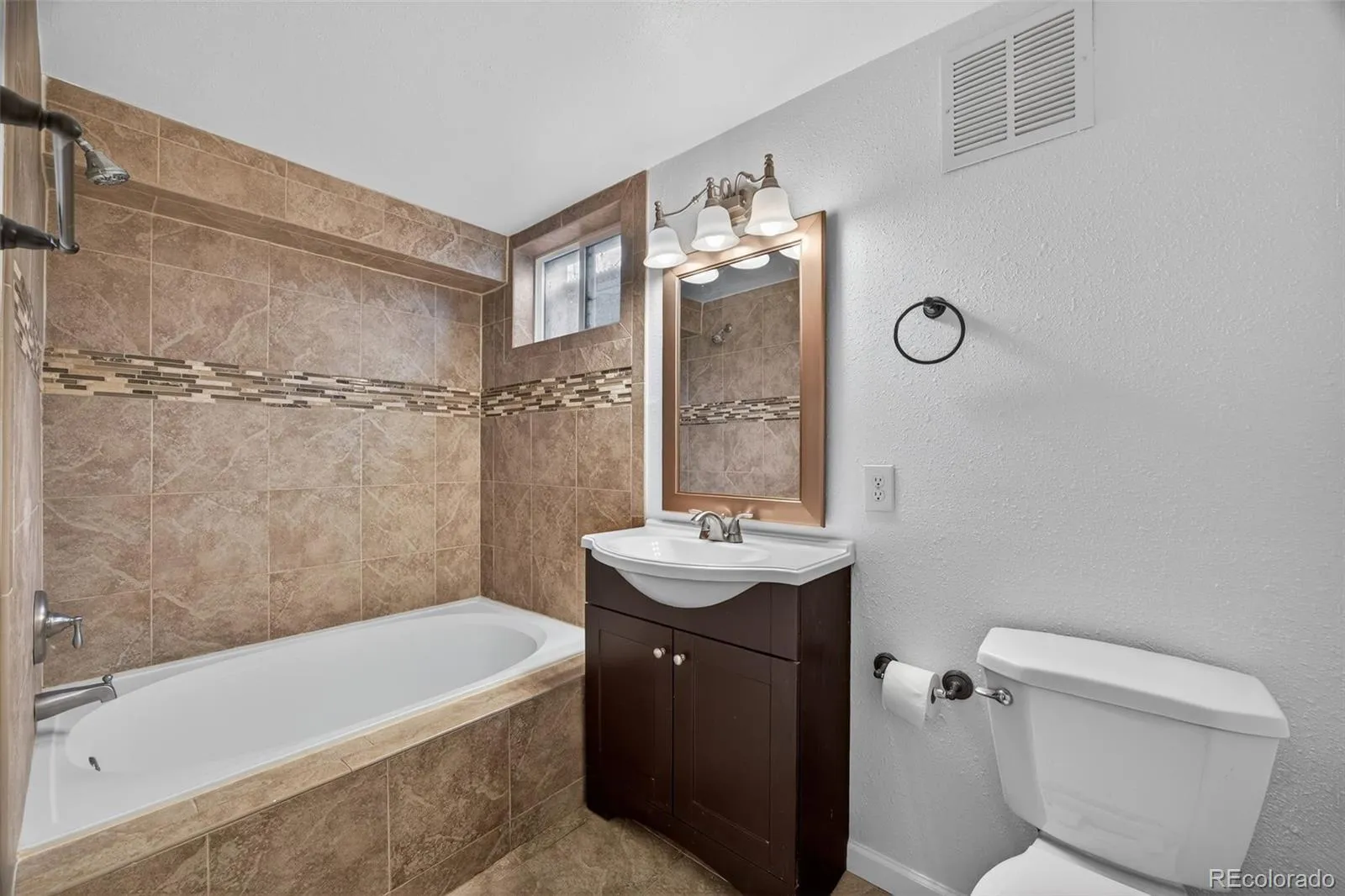 04032026180518 1600 28