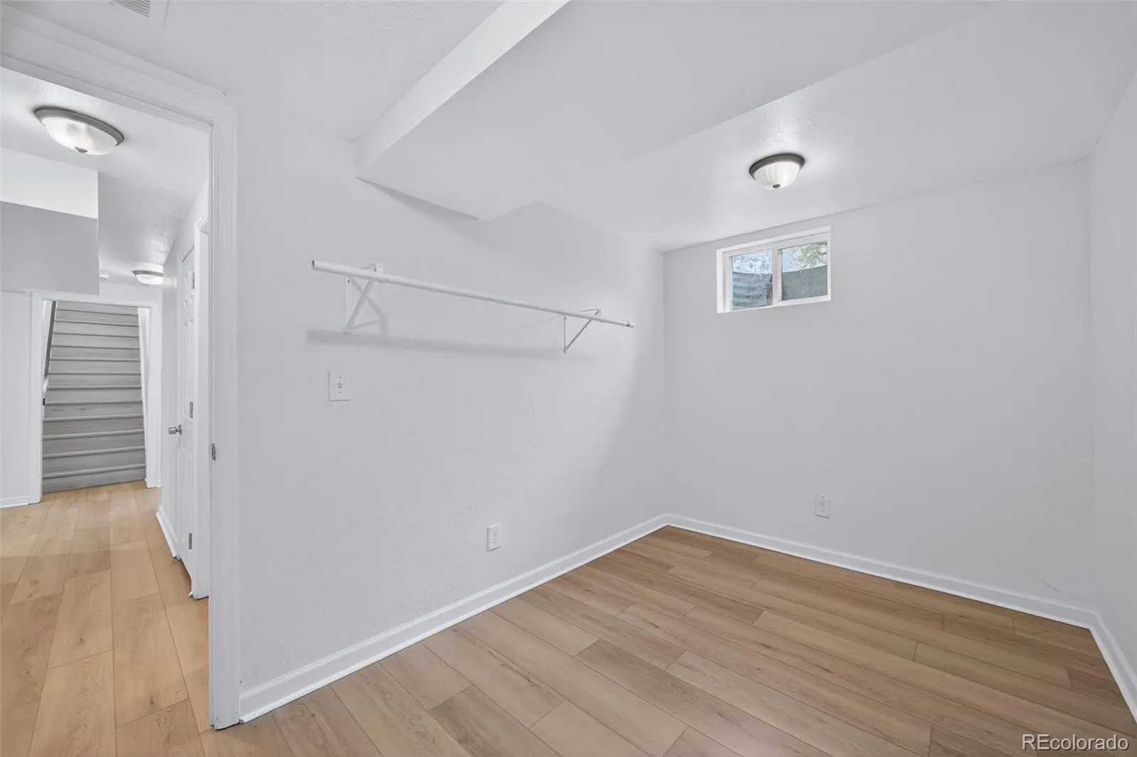 04032026180518 1600 30