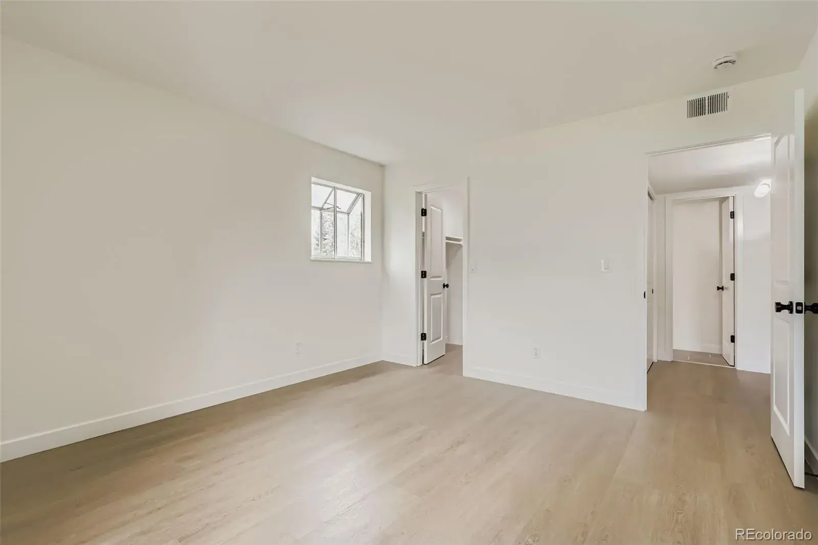 8555 Fairmount Drive #A104 Denver CO 80247 MLS #REC2392477 02032026175622 1600 18