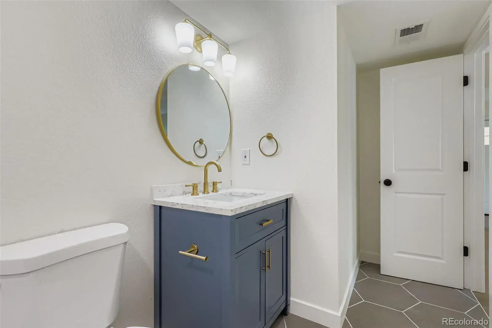 8555 Fairmount Drive #A104 Denver CO 80247 MLS #REC2392477 02032026175622 1600 22