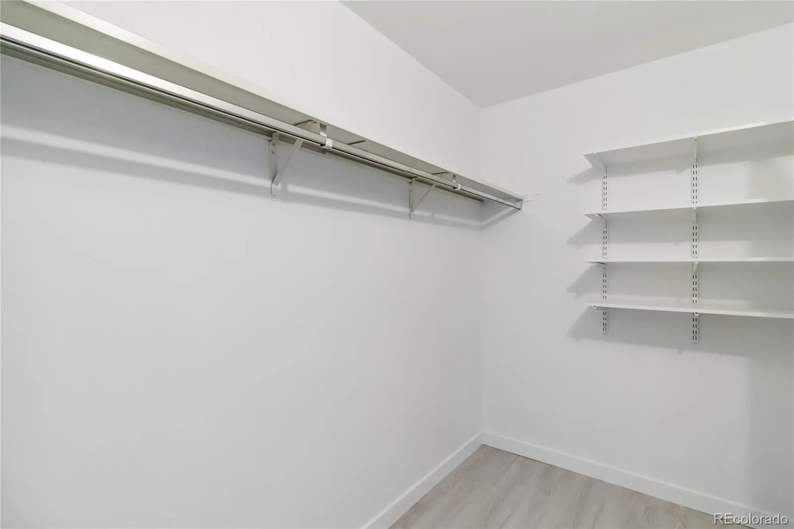 04162026212259 1600 10