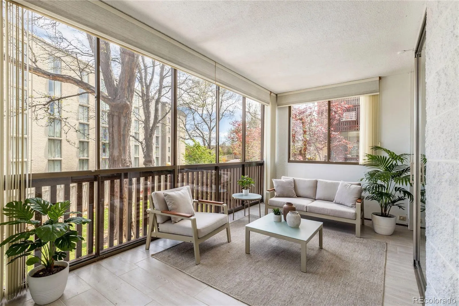 04162026212259 1600 11