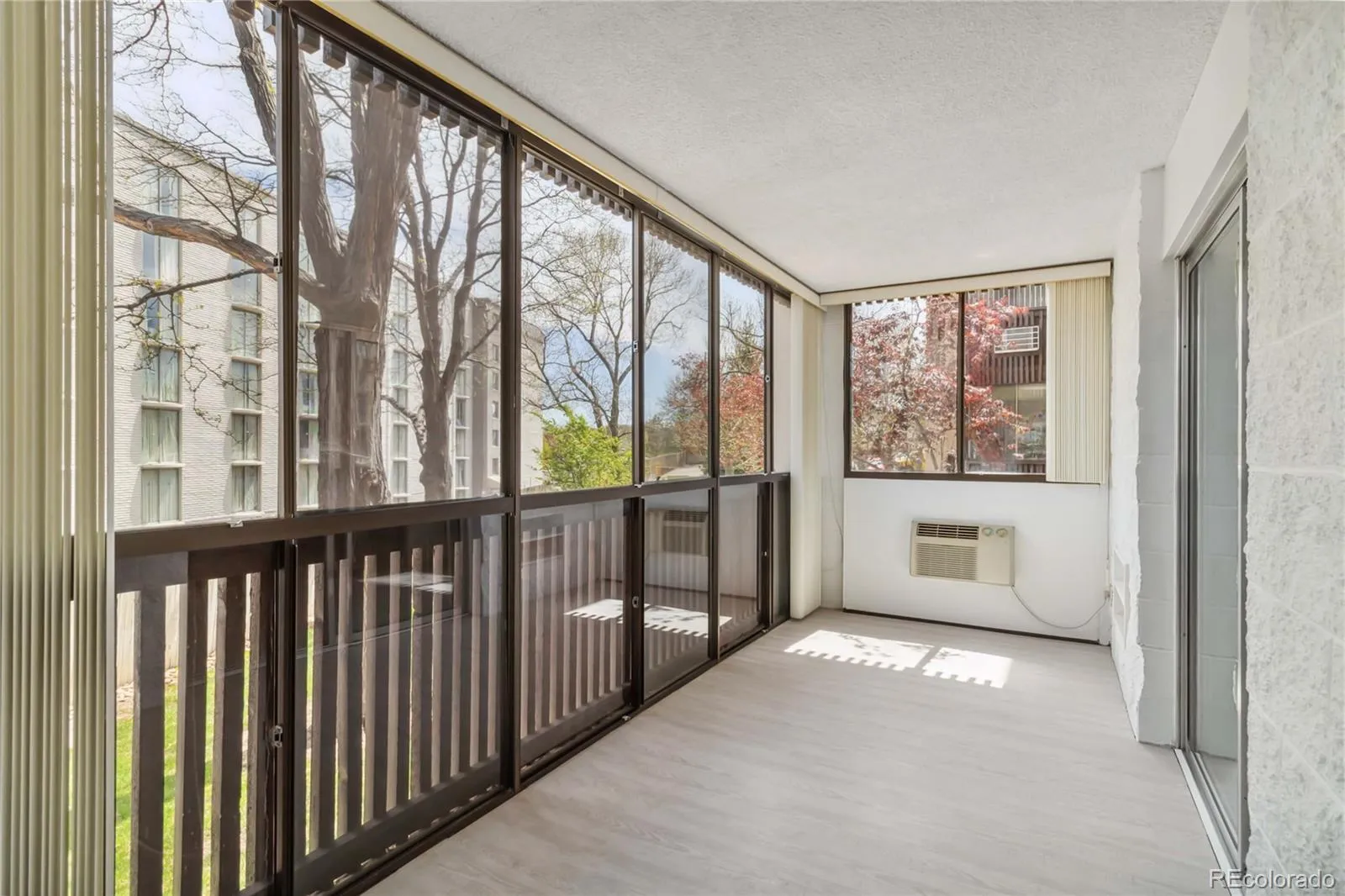 04162026212259 1600 12