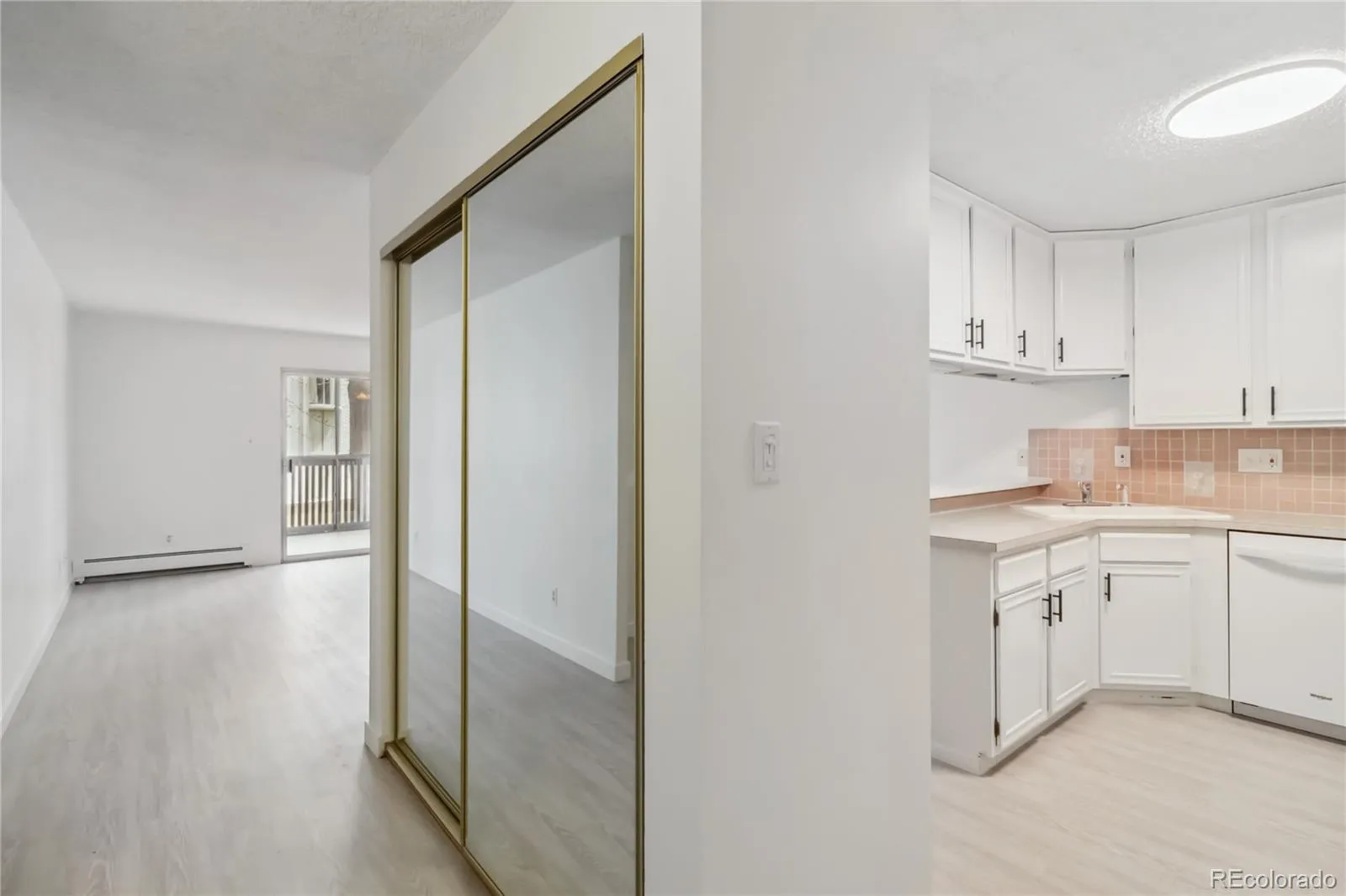 04162026212259 1600 18