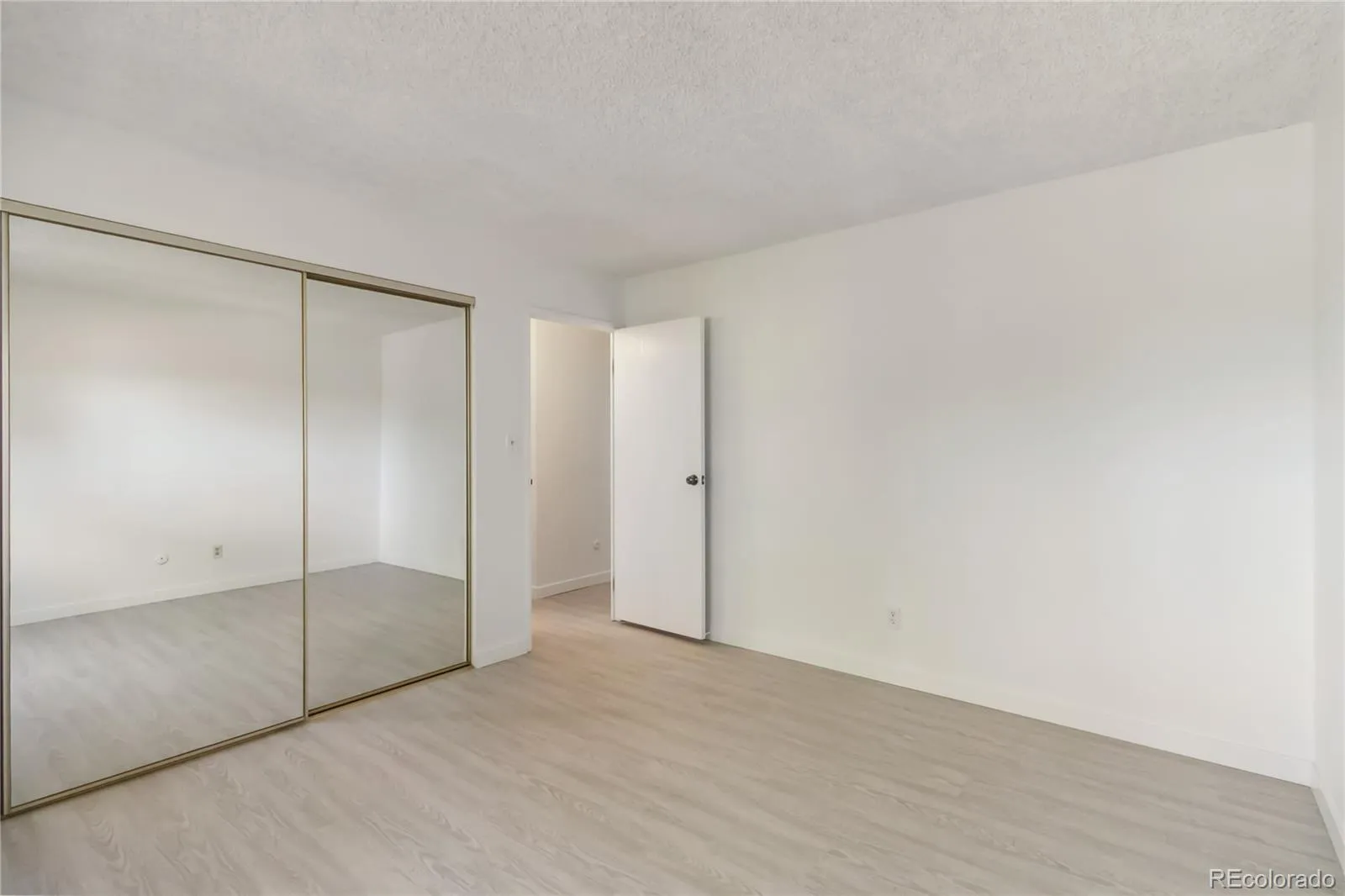 04162026212259 1600 24