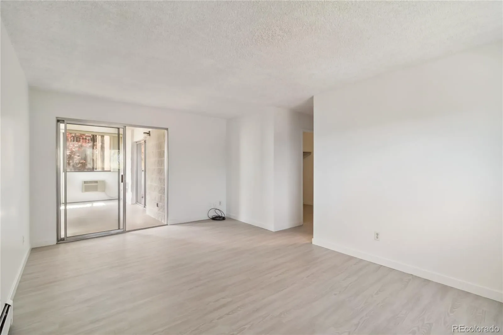 04162026212259 1600 8