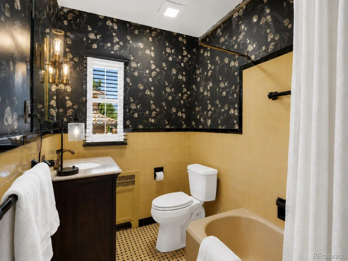 520 Colorado Boulevard Denver CO 80206 MLS #REC2397076 06182026232324 1200 22